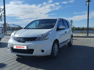 2013 Nissan Note I Рестайлинг, белый, 875000 рублей, вид 2