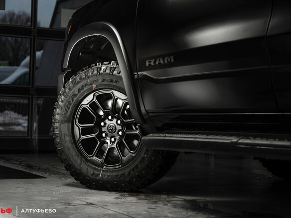 2025 Ram 1500 Crew Cab V Рестайлинг, чёрный, 9290000 рублей - вид 7