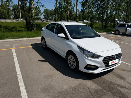 2018 Hyundai Solaris II, белый, 799000 рублей, вид 1