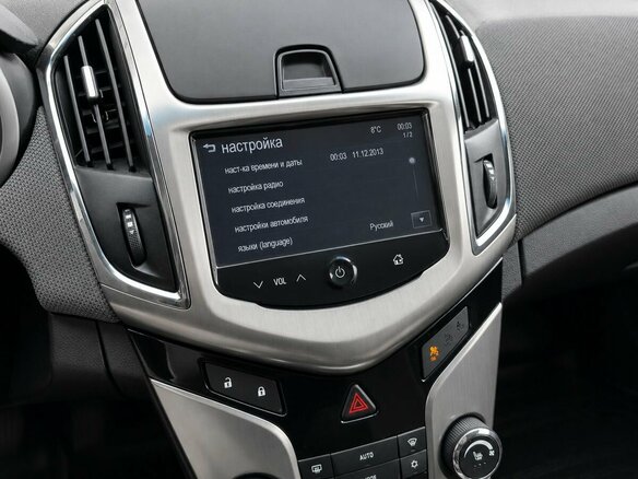 2014 Chevrolet Cruze I Рестайлинг, серебристый, 700000 рублей - вид 12