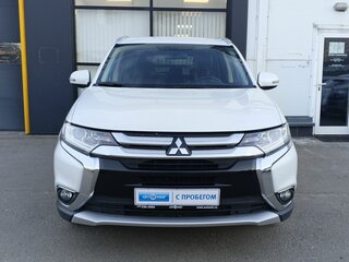 2015 Mitsubishi Outlander III Рестайлинг 2, белый, 1843000 рублей, вид 2