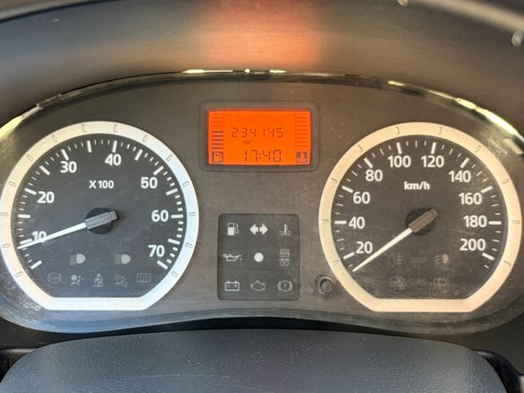 2008 Renault Logan I, серый, 300000 рублей - вид 8