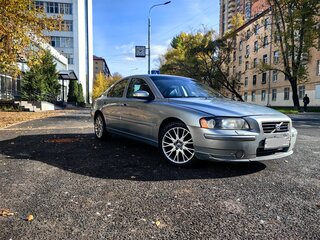 2007 Volvo S60 I Рестайлинг, серебристый, 635000 рублей, вид 1
