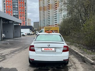 2017 Skoda Octavia III (A7) Рестайлинг, белый, 1000000 рублей, вид 4