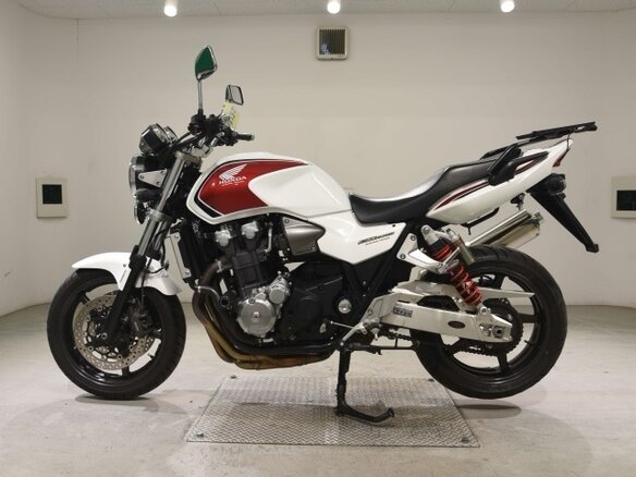 2010 Honda CB 1300, белый, 594000 рублей