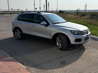 2013 Volkswagen Touareg II, серебристый, 2150000 рублей, вид 5