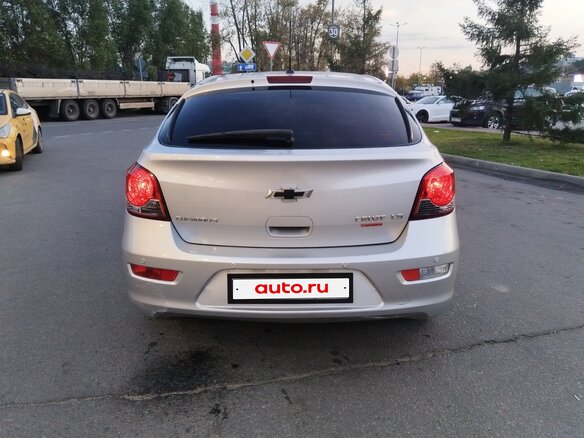 2012 Chevrolet Cruze I, серебристый, 640000 рублей - вид 6