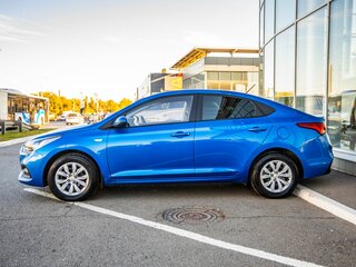 2019 Hyundai Solaris II, синий, 1528000 рублей, вид 4