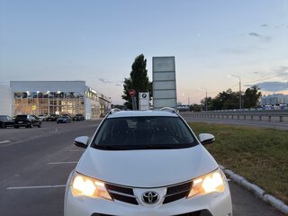 2014 Toyota RAV4 IV (XA40), белый, 1850000 рублей, вид 3