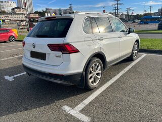 2017 Volkswagen Tiguan II, белый, 1950000 рублей, вид 2