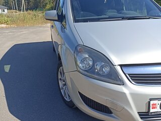 2011 Opel Zafira B Рестайлинг, бежевый, 880000 рублей, вид 3
