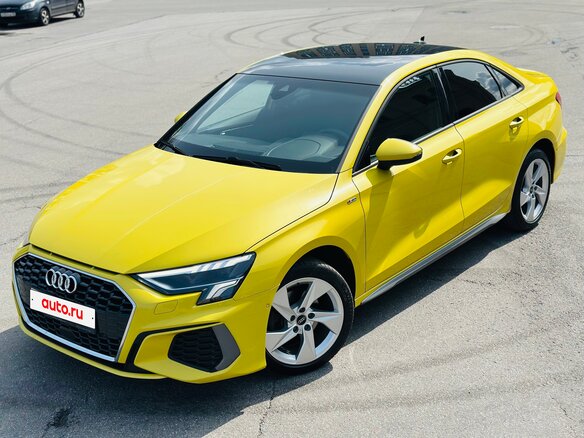 2021 Audi A3 35 TFSI IV (8Y), жёлтый