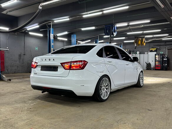 2018 Lada (ВАЗ) Vesta I, белый, 850000 рублей - вид 3
