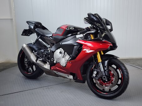 2019 Yamaha YZF-R1, чёрный, 1529000 рублей, вид 2