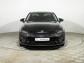 2021 Kia K5 III, чёрный, 2449700 рублей, вид 2