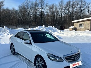 2013 Mercedes-Benz E-Класс 200 IV (W212, S212, C207) Рестайлинг, белый, 1870000 рублей, вид 1