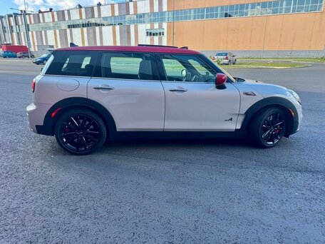 2020 Mini Clubman JCW John Cooper Works II Рестайлинг, серебристый, 2594190 рублей, вид 2