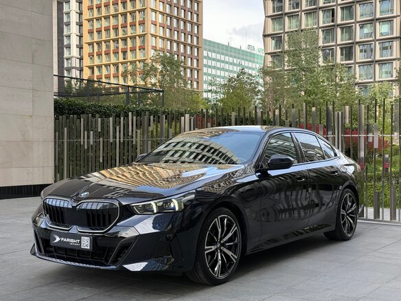 2025 BMW 5 серии 530i xDrive VIII (G60/G61/G68), чёрный, 8195000 рублей