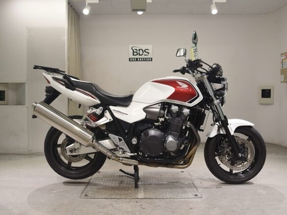 2010 Honda CB 1300, белый, 594000 рублей - вид 1