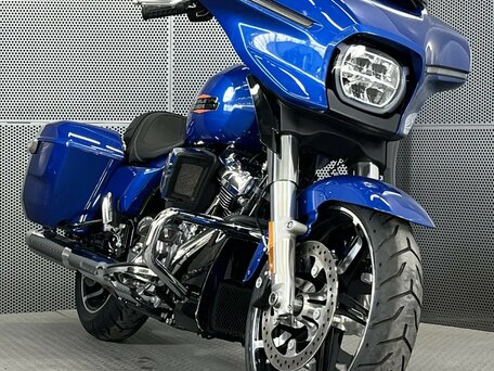 2024 Harley-Davidson Street Glide, синий, 2899000 рублей, вид 3