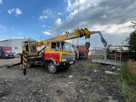 1991 Nissan DIESEL, золотистый, 2699999 рублей, вид 4