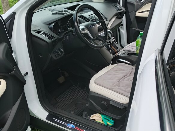2016 Ford Kuga II, белый, 1330000 рублей - вид 5