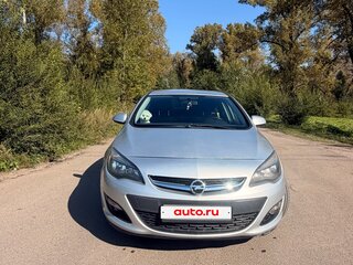2014 Opel Astra J Рестайлинг, серебристый, 749000 рублей, вид 2