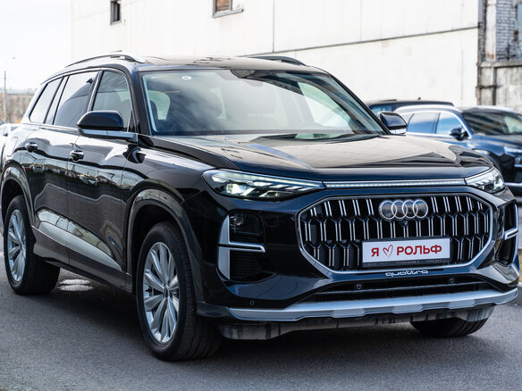 2026 Audi Q6 45 TFSI, чёрный, 7990000 рублей - вид 3
