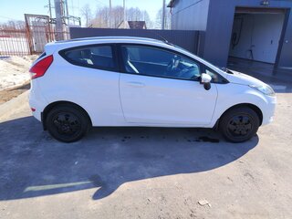 2010 Ford Fiesta Mk6, белый, 570000 рублей, вид 3