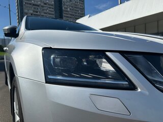2018 Skoda Octavia III (A7) Рестайлинг, серебристый, 2300000 рублей, вид 3