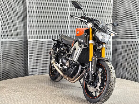 2014 Yamaha MT-09 (FZ-09), оранжевый, 727000 рублей - вид 2