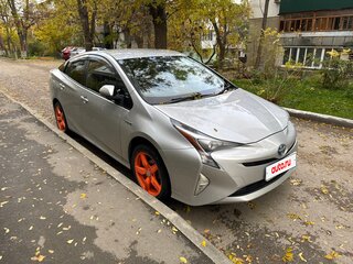 2016 Toyota Prius IV (XW50), серый, 1400000 рублей, вид 4