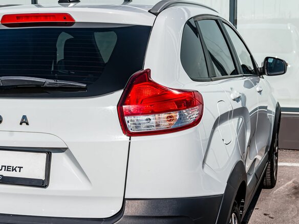 2019 Lada (ВАЗ) XRAY Cross I, белый, 710000 рублей - вид 10