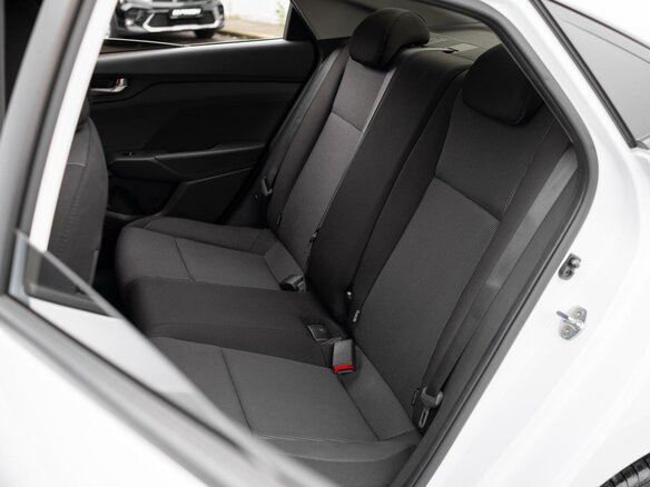 2020 Hyundai Solaris II, белый, 1480000 рублей - вид 8