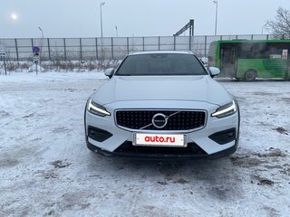 2021 Volvo V60 Cross Country II, белый, 4750000 рублей, вид 2