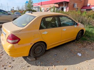2013 Nissan Tiida I Рестайлинг, жёлтый, 350000 рублей, вид 3
