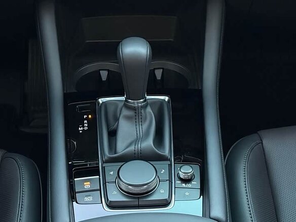 2023 Mazda 3 Axela IV (BP), красный, 1240000 рублей - вид 10