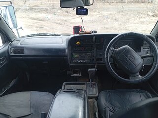 2003 Toyota HiAce H100, белый, 700000 рублей, вид 5