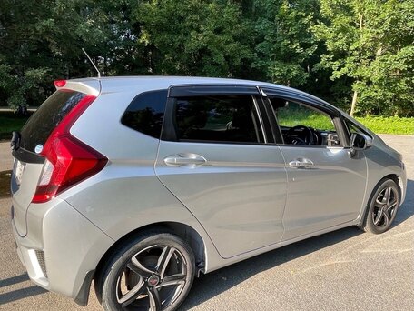 2015 Honda Fit III, серый, 990000 рублей, вид 3