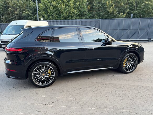 2018 Porsche Cayenne S III, чёрный, 6660000 рублей - вид 6