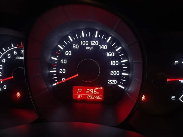 2017 Kia Rio III Рестайлинг, серебристый, 1110000 рублей - вид 10