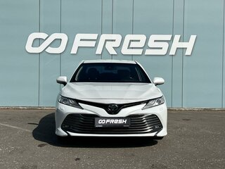 2018 Toyota Camry VIII (XV70), белый, 2299000 рублей, вид 3