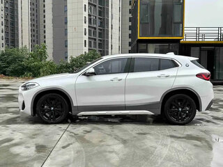 2021 BMW X2 sDrive20i I (F39), серый, 1540000 рублей, вид 4