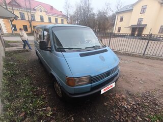 1992 Volkswagen Transporter T4, голубой, 525000 рублей, вид 2
