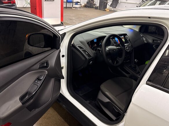 2013 Ford Focus III, белый, 850000 рублей - вид 6