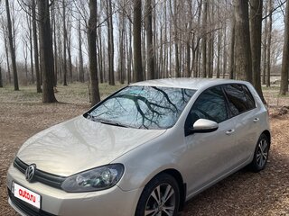 2011 Volkswagen Golf VI, серебристый, 550000 рублей, вид 2