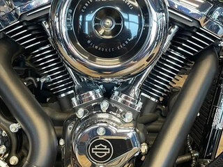 2025 Harley-Davidson Heritage, чёрный, 3850000 рублей, вид 4