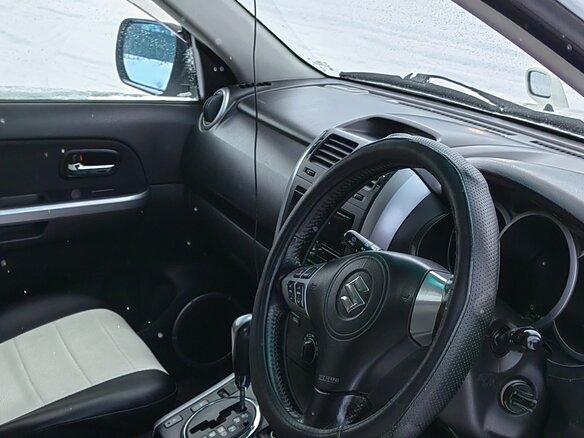 2005 Suzuki Escudo III, белый - вид 8