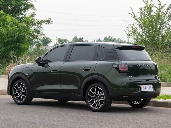 2026 Leapmotor A10 53 kWh, зелёный - вид 1
