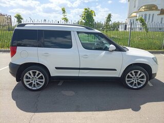 2012 Skoda Yeti I, белый, 970000 рублей, вид 3